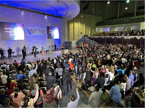 Congregación en adoración